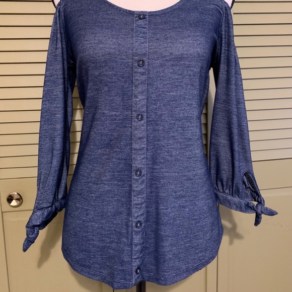 Cold Shoulder Denim Look Top NWOT - Picture 8 of 14